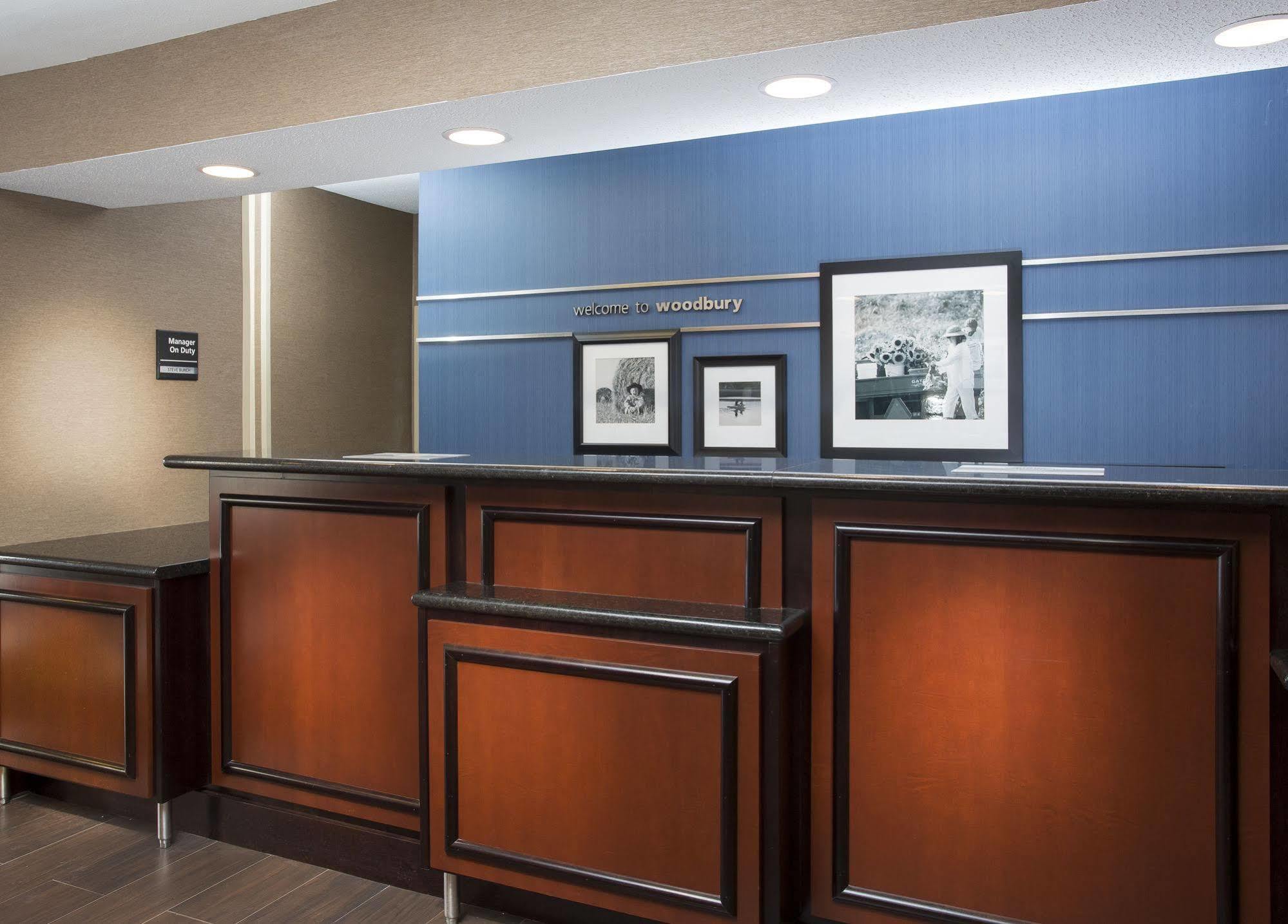 Hampton Inn Minneapolis St. Paul-Woodbury Exterior photo